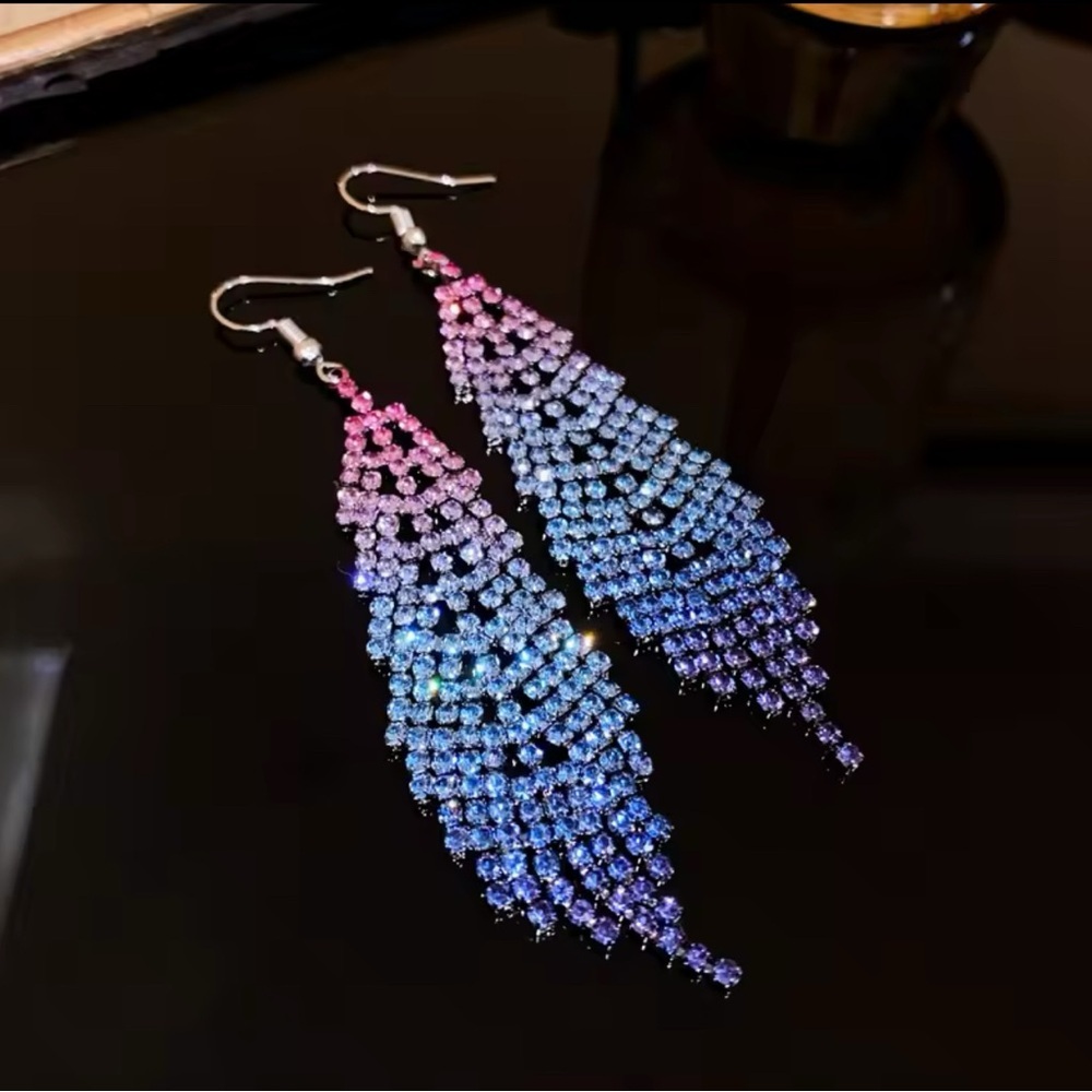 Gradient Crystal Drop Earrings